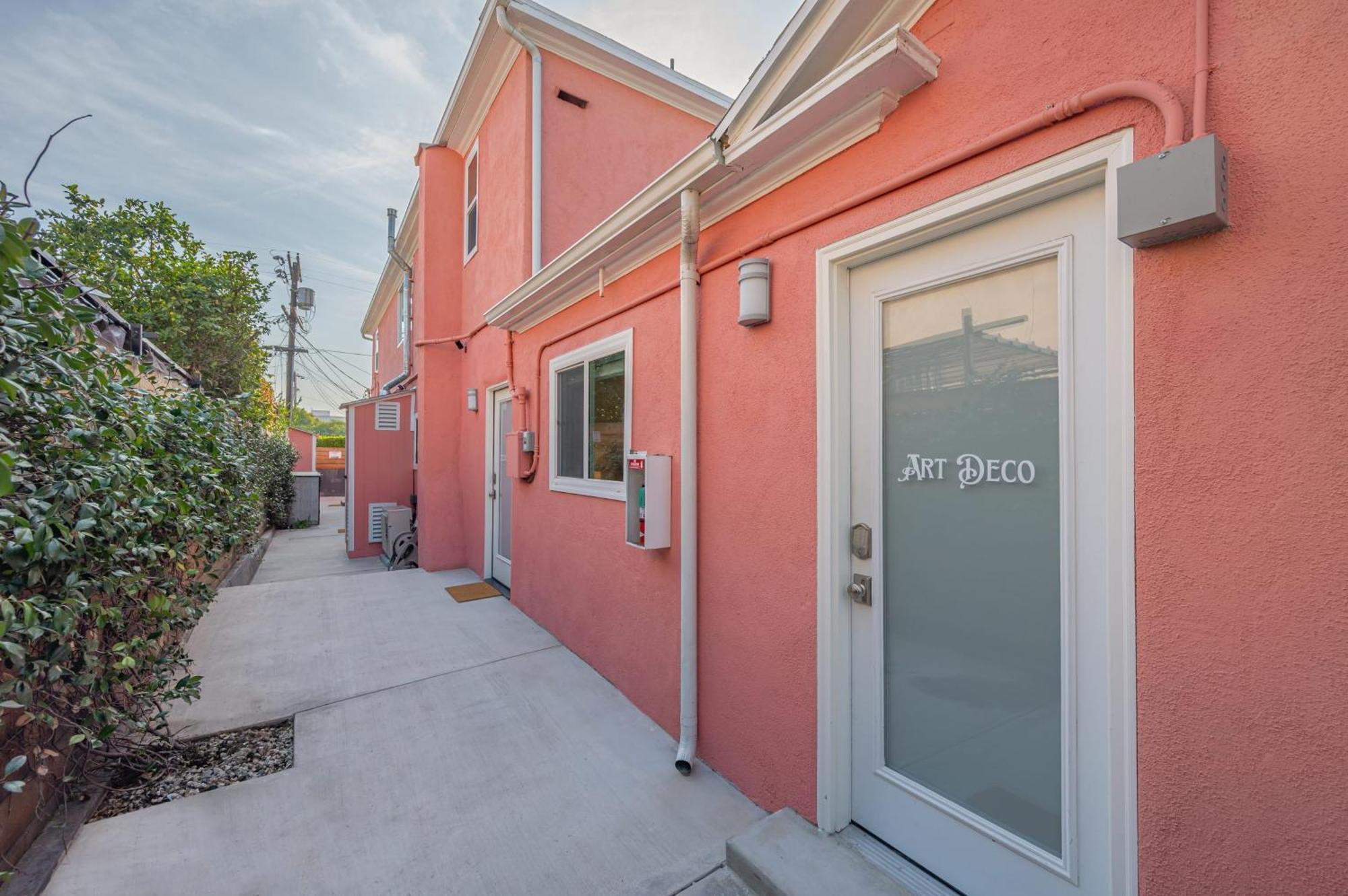 Art Deco By Avantstay 1920S Remodeled Bungalow Open Layout Courtyard ロサンゼルス エクステリア 写真