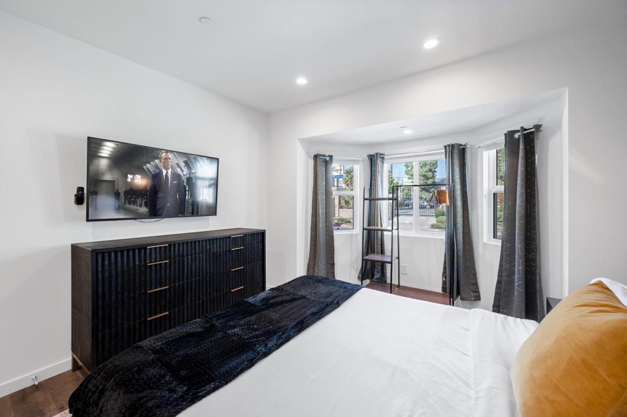 Art Deco By Avantstay 1920S Remodeled Bungalow Open Layout Courtyard ロサンゼルス エクステリア 写真